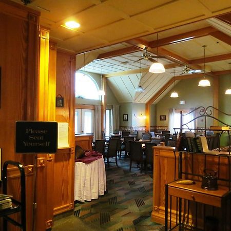 Riverside Resort And Conference Centre French Village Esterno foto